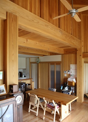 02－都会から戻って来たご夫婦が暮らす平屋建て住宅－福岡県朝倉市入地_0452-310.jpg